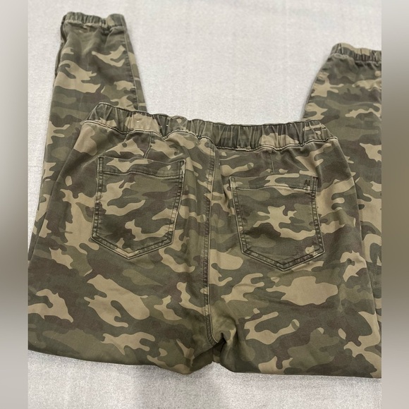 [14R]American Eagle AE Next Level Stretch Ripstop Camo Cargo Jogger - Picture 9 of 12
